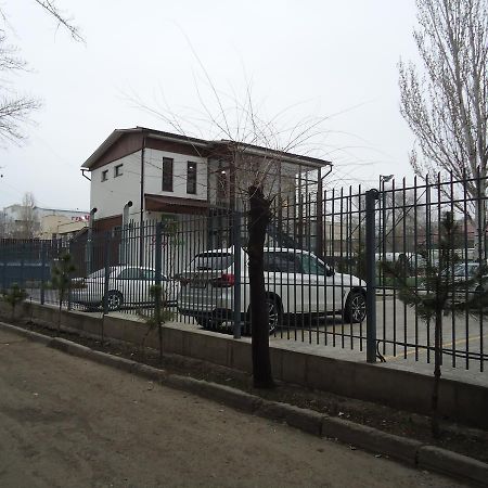 Tumar Ξενοδοχείο Μπισκέκ Εξωτερικό φωτογραφία